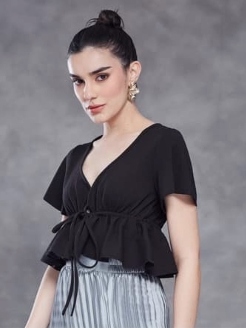 SHEIN Vcay Cropped Tie Front Peplum Blouse Short Sleeve Black Womens Large 8/10